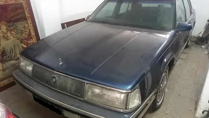 Usado Cadillac Fleetwood 124 HP (91 kW) 1988 Sedan