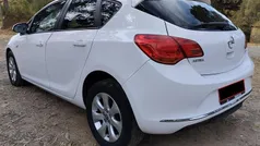 Branco Usado 2015 Opel Astra Selection Citadino | € 8.750 (Preço justo)