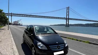 Usado Mercedes B180 109 HP (80 kW) 2010 Preto Monovolume