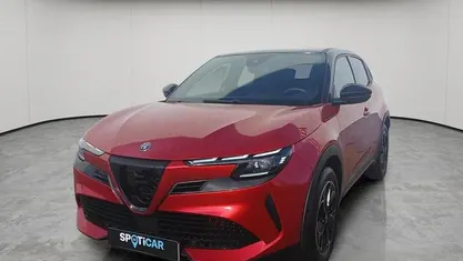 Vermelho Usado 2024 Alfa Romeo Junior SUV | € 40.450 (Preço justo)