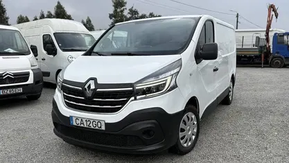 Branco Usado 2020 Renault Trafic Monovolume | € 16.500 (Preço justo)