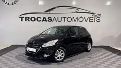 Preto Usado 2015 Peugeot 208 Active Citadino | € 9.900 (Preço justo)