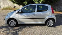 Cinzento Usado 2006 Peugeot 107 Citadino | € 4.750 (Preço justo)