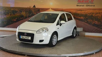Branco Usado 2011 Fiat Grande Punto Active Citadino | € 6.750 (Bom preço)
