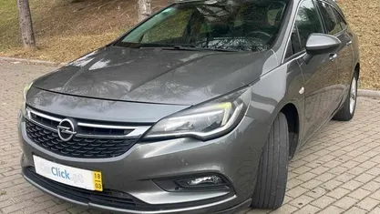 Usado Opel Astra Edition 110 HP (80 kW) 2018 Antracite Carrinha