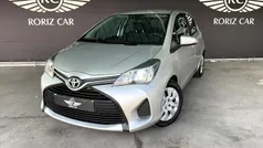 Cinza Usado 2014 Toyota Yaris Comfort | € 9.990 (Preço justo)