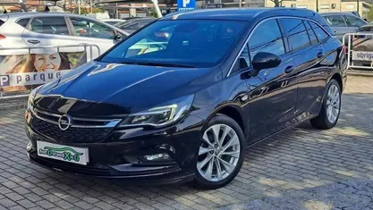 Usado Opel Astra Innovation 110 HP (80 kW) 2019 Preto Carrinha