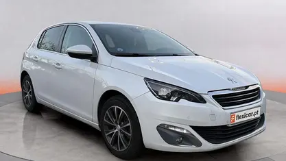 Branco Usado 2016 Peugeot 308 Active | € 7.990 (Bom preço)