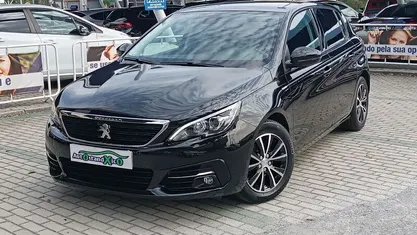 Usado Peugeot 308 Style 130 HP (95 kW) 2020