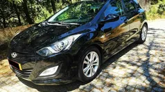 Preto Usado 2012 Hyundai i30 Comfort Citadino | € 7.250 (Bom preço)