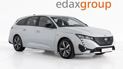 Branco Usado 2023 Peugeot 308 SW Carrinha | € 23.490 (Bom preço)