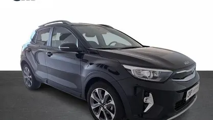 Usado Kia Stonic 100 HP (73 kW) 2025 Preto SUV