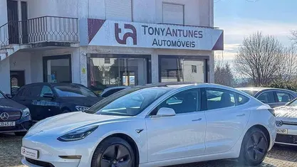 Usado Tesla Model 3 258 kW (351 HP) 2019 Branco Sedan