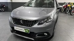 Cinza Usado 2018 Peugeot 2008 Allure SUV | € 13.750 (Preço justo)