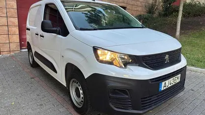 Usado Peugeot Partner 102 HP (75 kW) 2021 Branco Monovolume