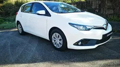 Usado 2015 Toyota Auris Comfort Citadino | € 9.450 (Super Preço)