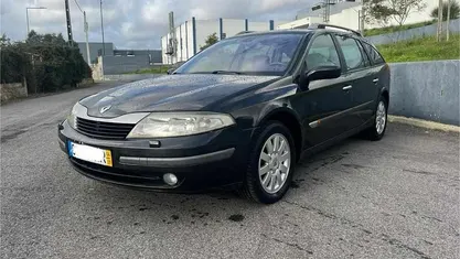 Preto Usado 2004 Renault Laguna II Citadino | € 2.900 (Preço justo)