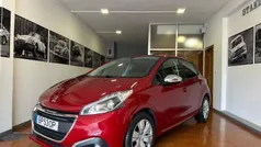 Usado 2017 Peugeot 208 Style Citadino | € 11.750 (Preço justo)