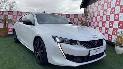 Branco Usado 2019 Peugeot 508 GT-line Sedan | € 19.990 (Preço justo)