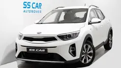 Branco Usado 2021 Kia Stonic SUV | € 12.490 (Bom preço)