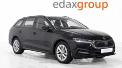 Preto Usado 2023 Skoda Octavia Carrinha | € 27.490 (Preço justo)