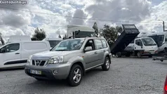Amarelo Usado 2002 Nissan X-Trail SUV | € 5.500
