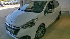 Branco Usado 2019 Peugeot 208 Signature Sky Citadino | € 11.800 (Preço justo)