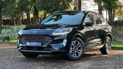 Preto Usado 2021 Ford Kuga Titanium SUV | € 23.790 (Preço justo)