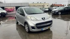 Cinza Usado 2012 Peugeot 107 Active Citadino | € 6.000 (Preço justo)