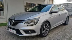 Cinza Usado 2017 Renault Mégane IV Bose Edition Citadino | € 14.900 (Preço justo)