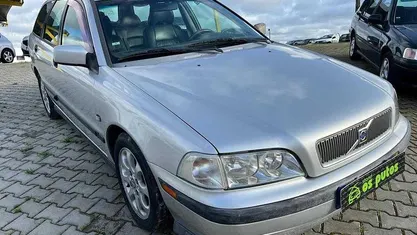 Usado Volvo V40 95 HP (69 kW) 1999 Carrinha