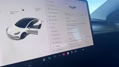 Branco Usado 2021 Tesla Model 3 Standard Range Plus Sedan | € 27.980 (Preço justo)