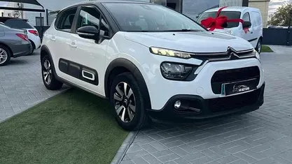 Branco Usado 2021 Citroën C3 PureTech | € 13.900 (Preço justo)