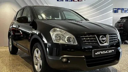 Usado Nissan Qashqai Visia 106 HP (77 kW) 2007 Preto SUV