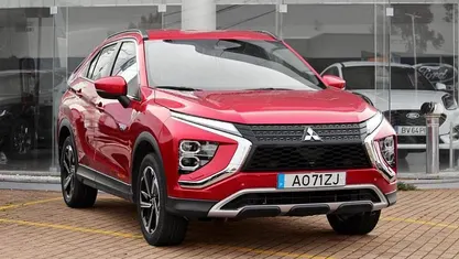 Vermelho Usado 2022 Mitsubishi Eclipse Cross SUV | € 23.750 (Preço justo)