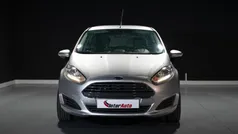 Cinzento Usado 2015 Ford Fiesta Citadino | € 9.750 (Preço justo)