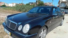 Azul Usado 1996 Mercedes E290 Sedan | € 4.250
