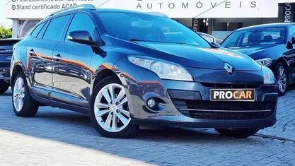 Cinzento Usado 2011 Renault Mégane III Carrinha | € 6.250 (Preço justo)