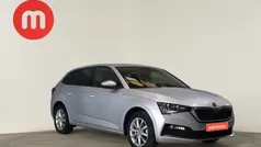 Cinzento Usado 2022 Skoda Scala Citadino | € 17.499 (Preço justo)