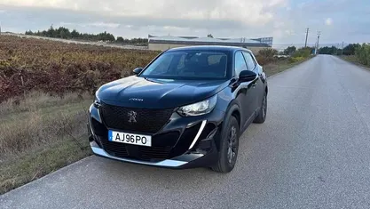 Preto Usado 2021 Peugeot 2008 SUV | € 20.000 (Preço justo)