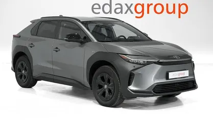 Cinzento Usado 2024 Toyota bZ4X SUV | € 36.490 (Preço justo)