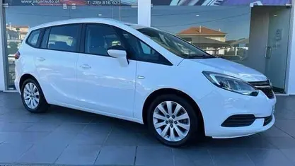 Usado Opel Zafira 134 HP (98 kW) 2017 Branco Monovolume