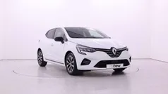 Branco Usado 2023 Renault Clio V SE Citadino | € 17.200 (Preço justo)
