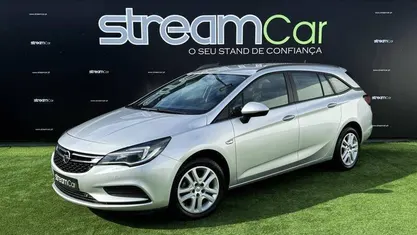 Usado Opel Astra Dynamic 110 HP (80 kW) 2018 Cinzento Carrinha