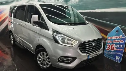 Cinzento Usado 2021 Ford Tourneo Custom Van | € 29.699