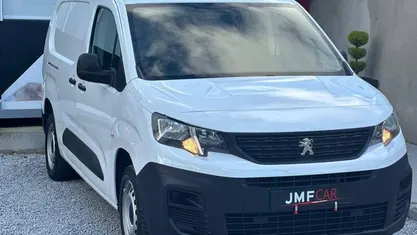 Branco Usado 2020 Peugeot Partner Monovolume | € 14.750 (Preço justo)