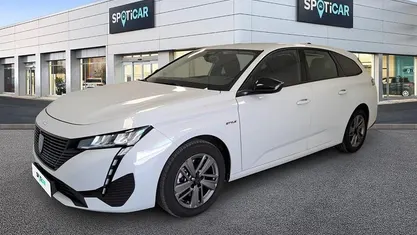 Usado Peugeot 308 SW Style 136 HP (100 kW) 2025 Branco Carrinha