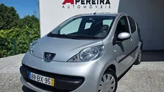 Cinza Usado 2006 Peugeot 107 Citadino | € 7.500 (Preço justo)