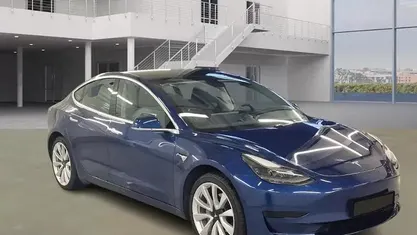Usado 2020 Tesla Model 3 Standard Range Plus Sedan | € 20.900 (Bom preço)
