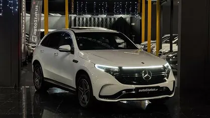 Branco Usado 2022 Mercedes EQC400 SUV | € 44.990 (Preço justo)